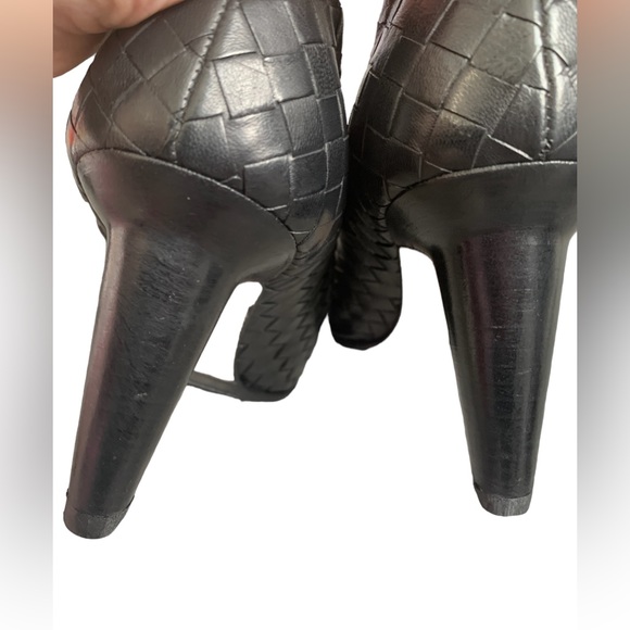 BOTTEGA VENETA Black Pumps size 7.5 - Picture 3 of 11